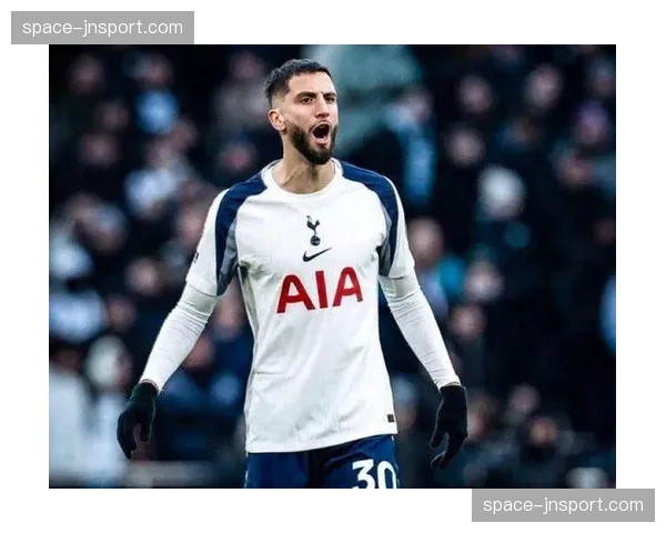 本坦库尔重返热刺一线队训练，有望入选周末大名单