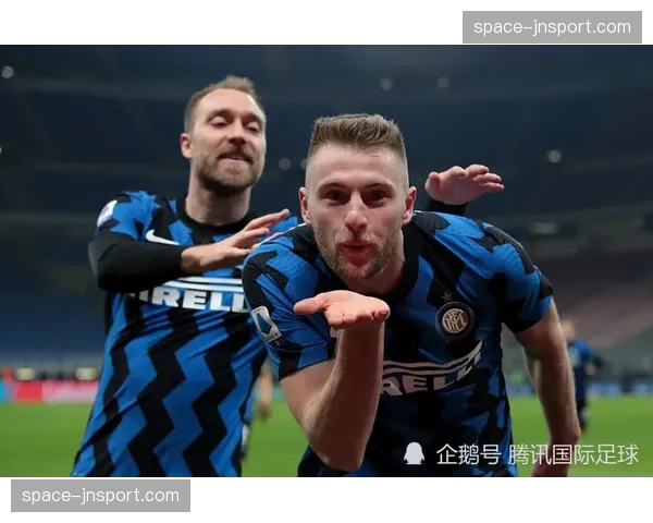 国际米兰角球战术创新，巴雷拉短角球配合创造机会